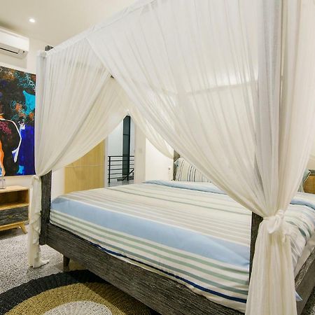 Villa Como Close To Finns Beach Club Kuta Lombok Zewnętrze zdjęcie